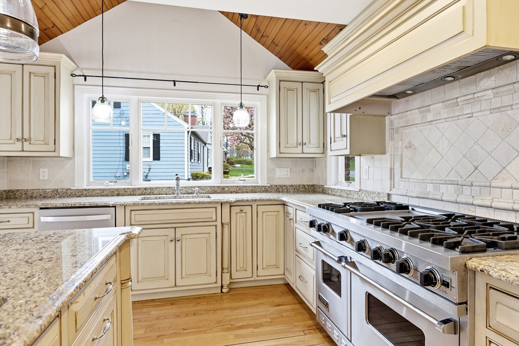 7 Brewster Road West Springfield, MA 01089 - Photo 22 of 41