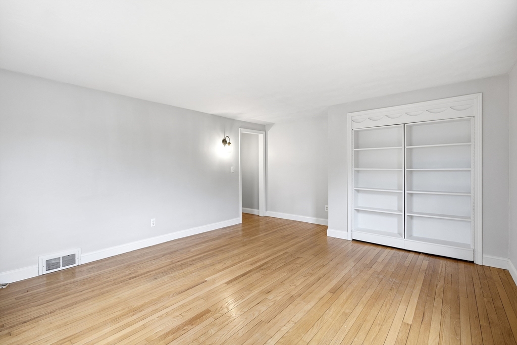 7 Brewster Road West Springfield, MA 01089 - Photo 27 of 41