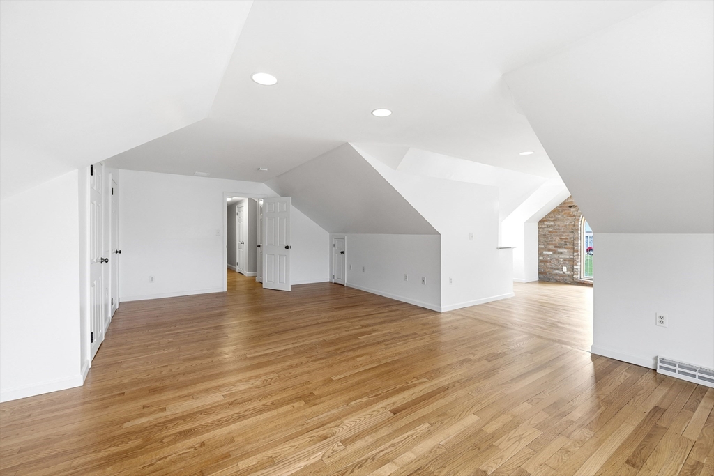 7 Brewster Road West Springfield, MA 01089 - Photo 35 of 41