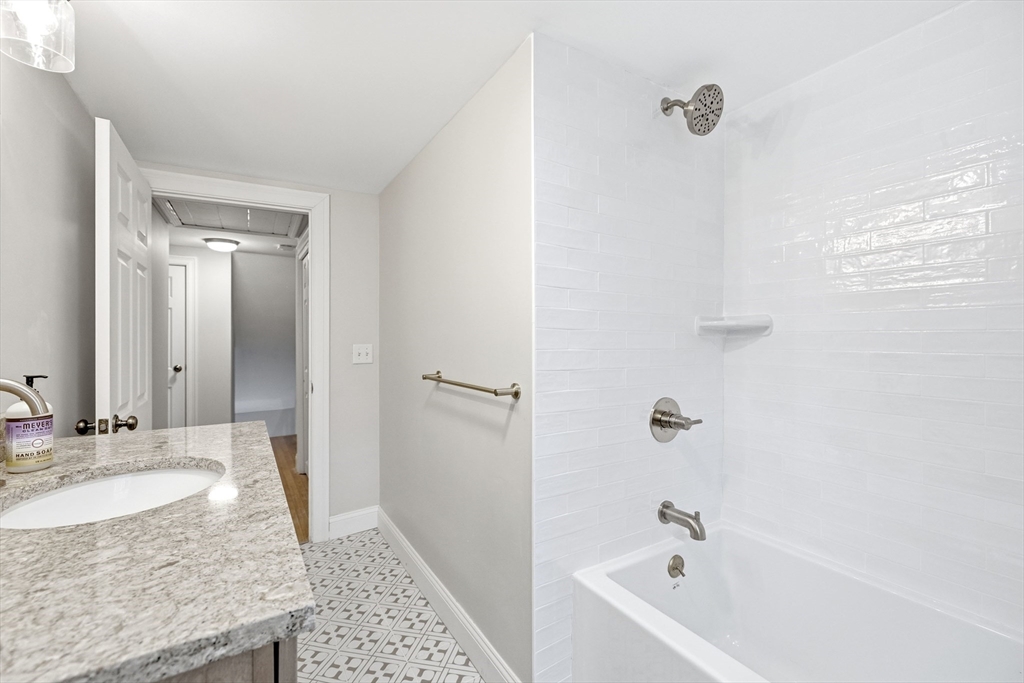 7 Brewster Road West Springfield, MA 01089 - Photo 38 of 41