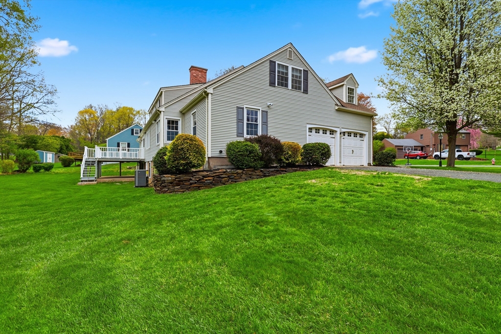 7 Brewster Road West Springfield, MA 01089 - Photo 7 of 41