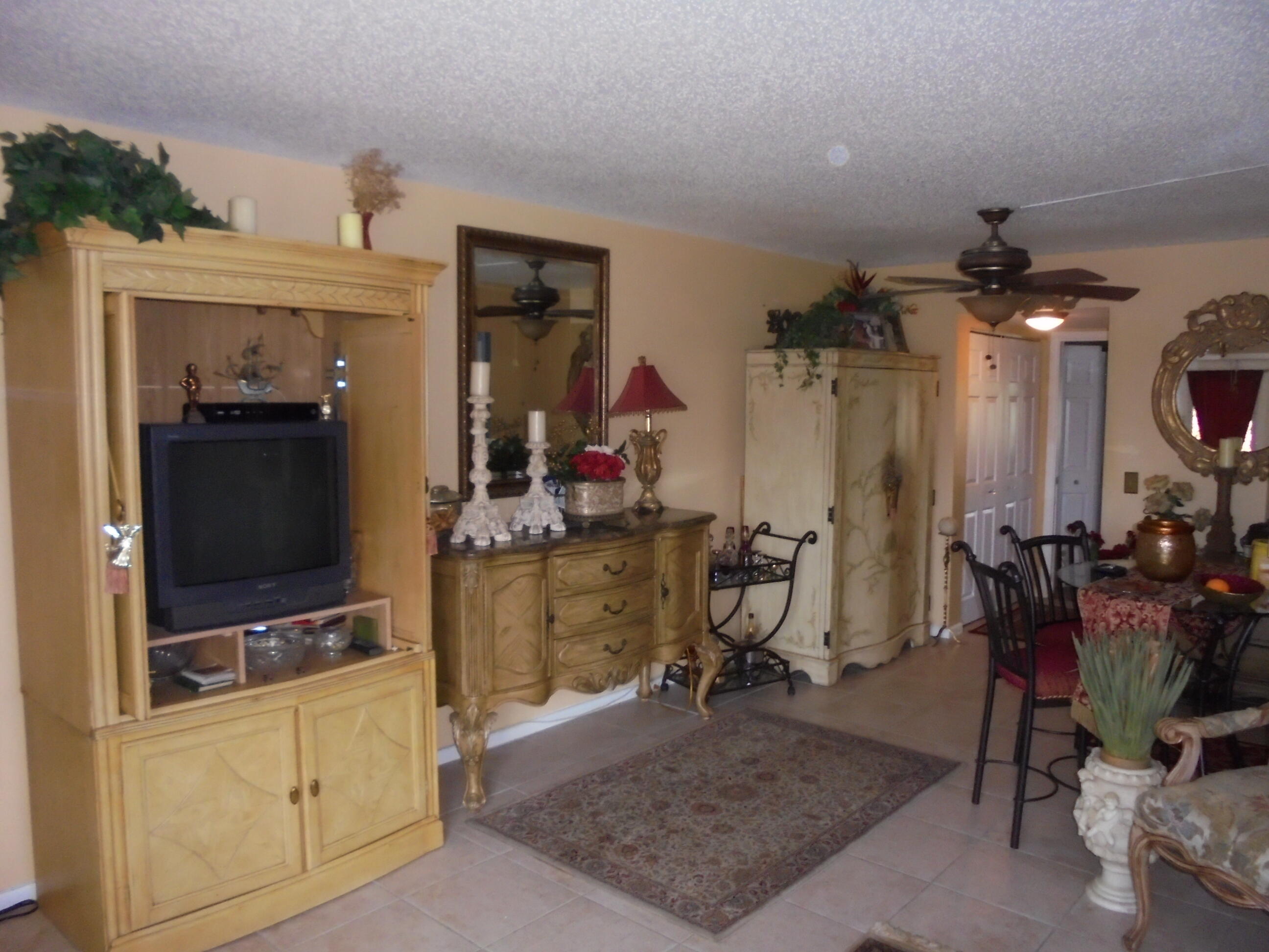 20 Preston A Boca Raton, FL 33434 - Photo 3 of 14 DSC08051