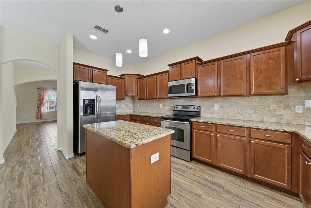 1806 Oak Pond Street Ruskin, FL 33570 - Photo 16 of 47