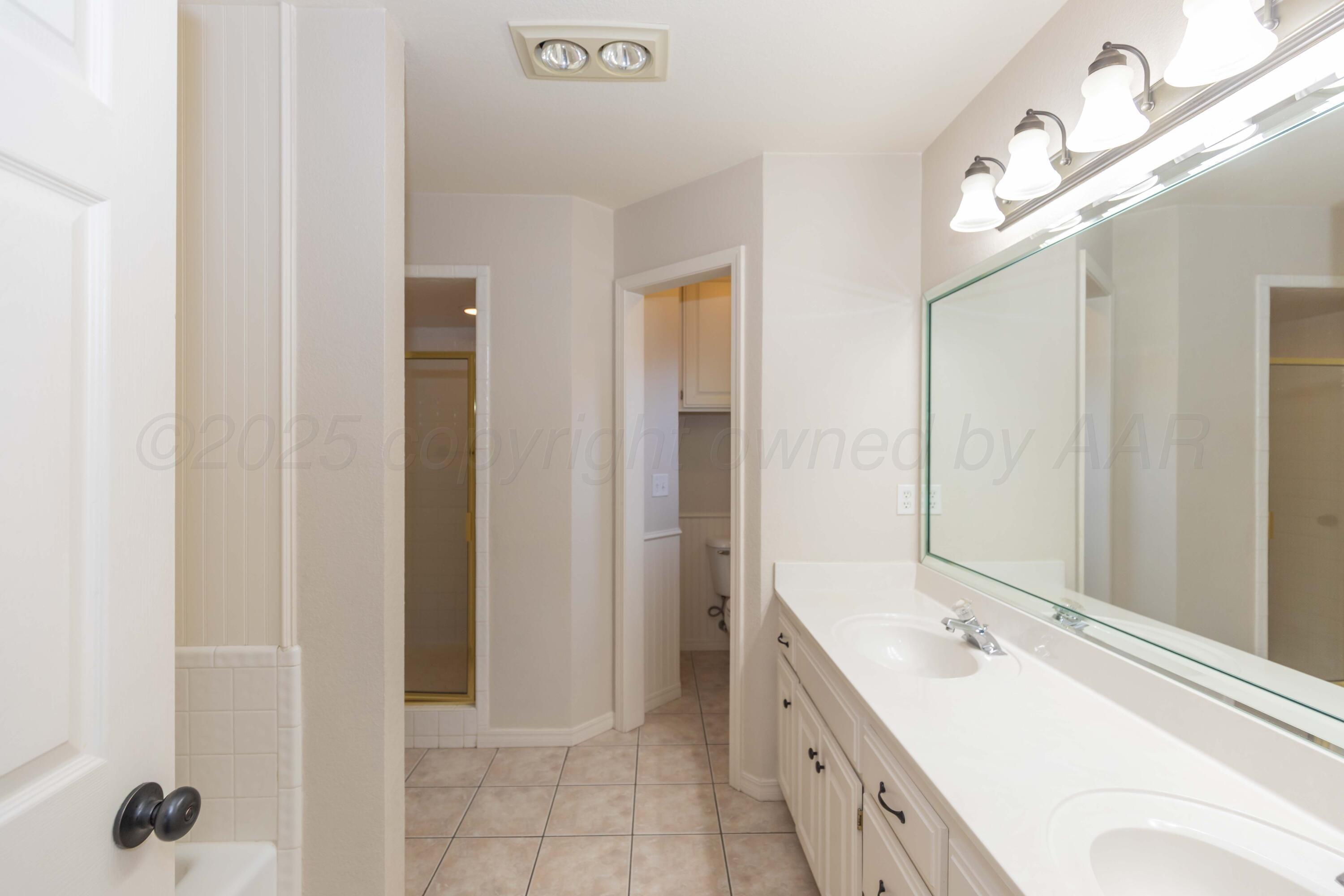 3512 Goodfellow Lane Amarillo, TX 79121 - Photo 19 of 33 master bath 2