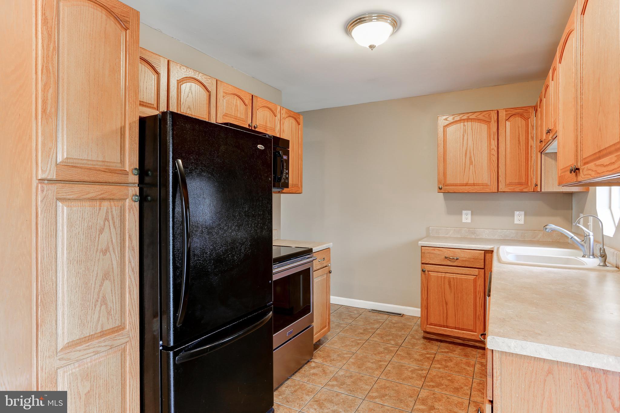139 West Ridge Road Elizabethtown, PA 17022 - Photo 8 of 25 Kitchen