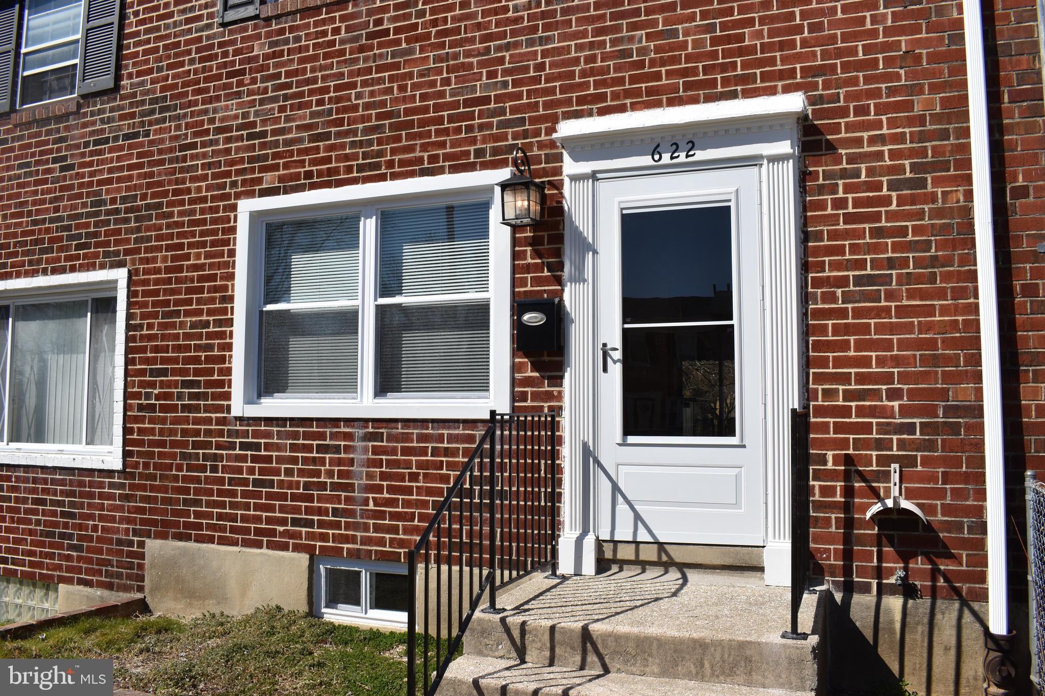 622 Markham Road Baltimore, MD 21229 - Photo 33 of 34 Front Exterior