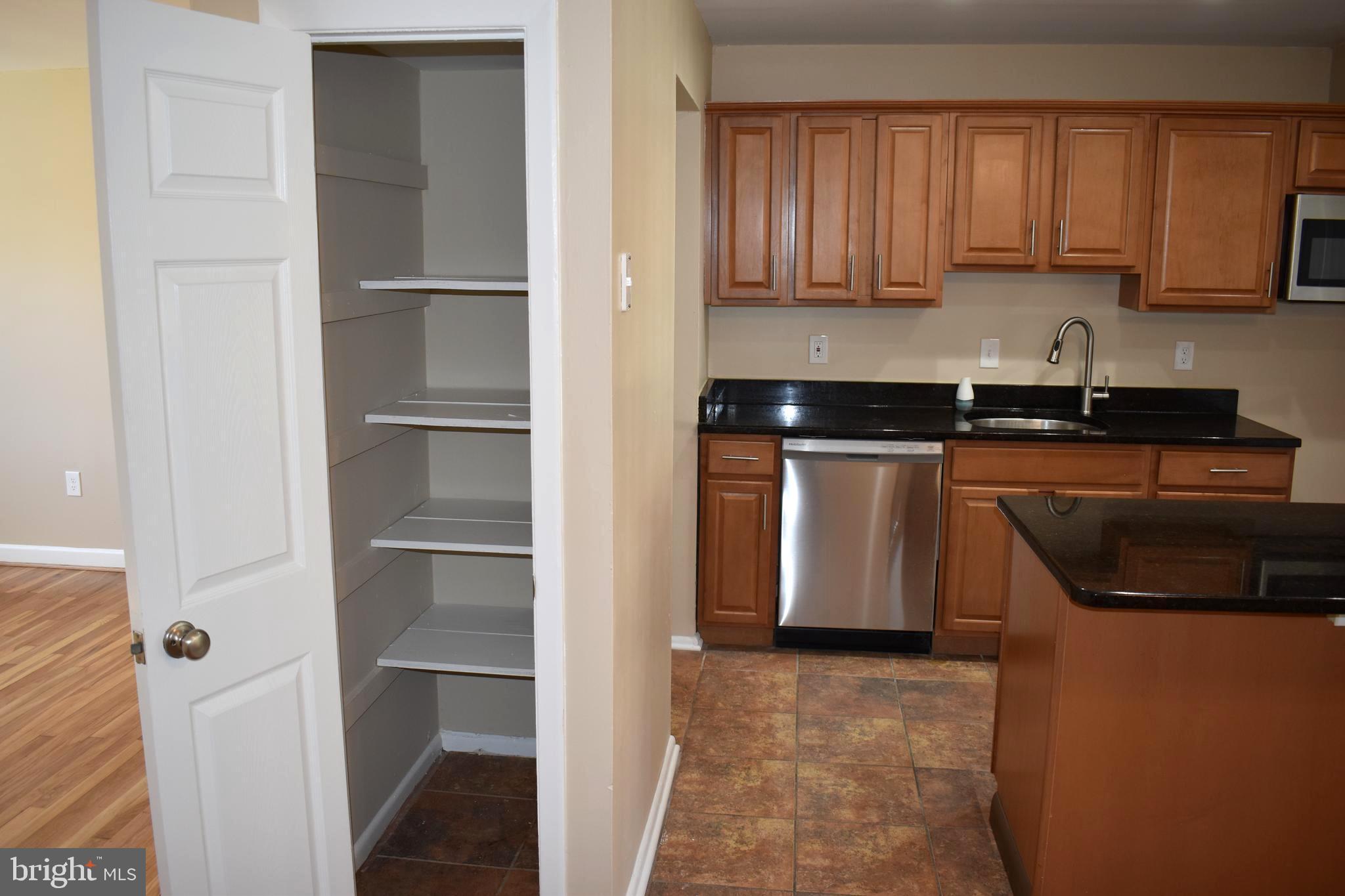 622 Markham Road Baltimore, MD 21229 - Photo 5 of 34 Pantry