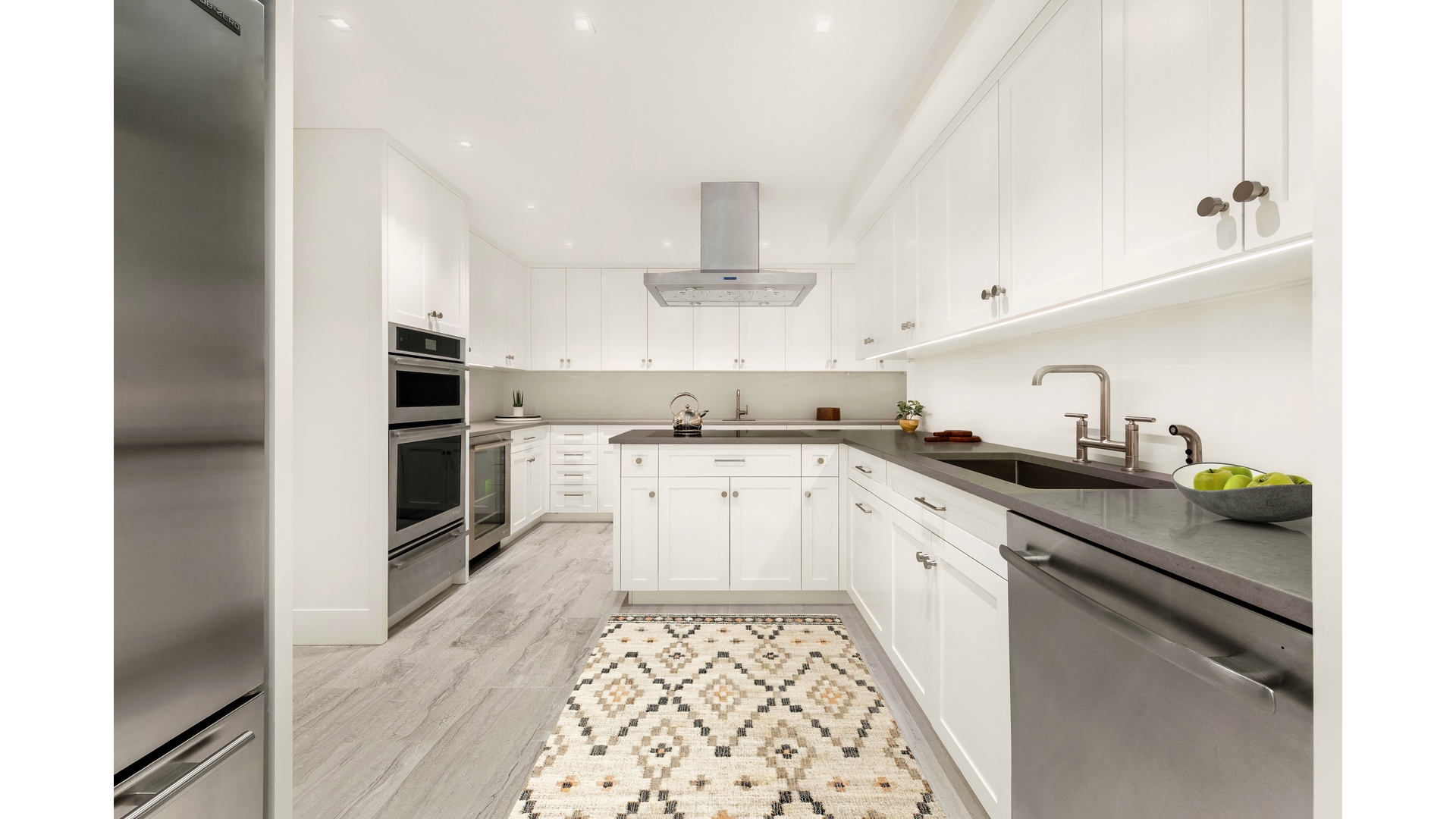 176 East 71st Street, Unit 2F Manhattan, NY 10021 - Photo 5 of 17