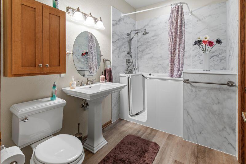 390 Woodlake Road Kohler, WI 53044 - Photo 9 of 25 Full Bath