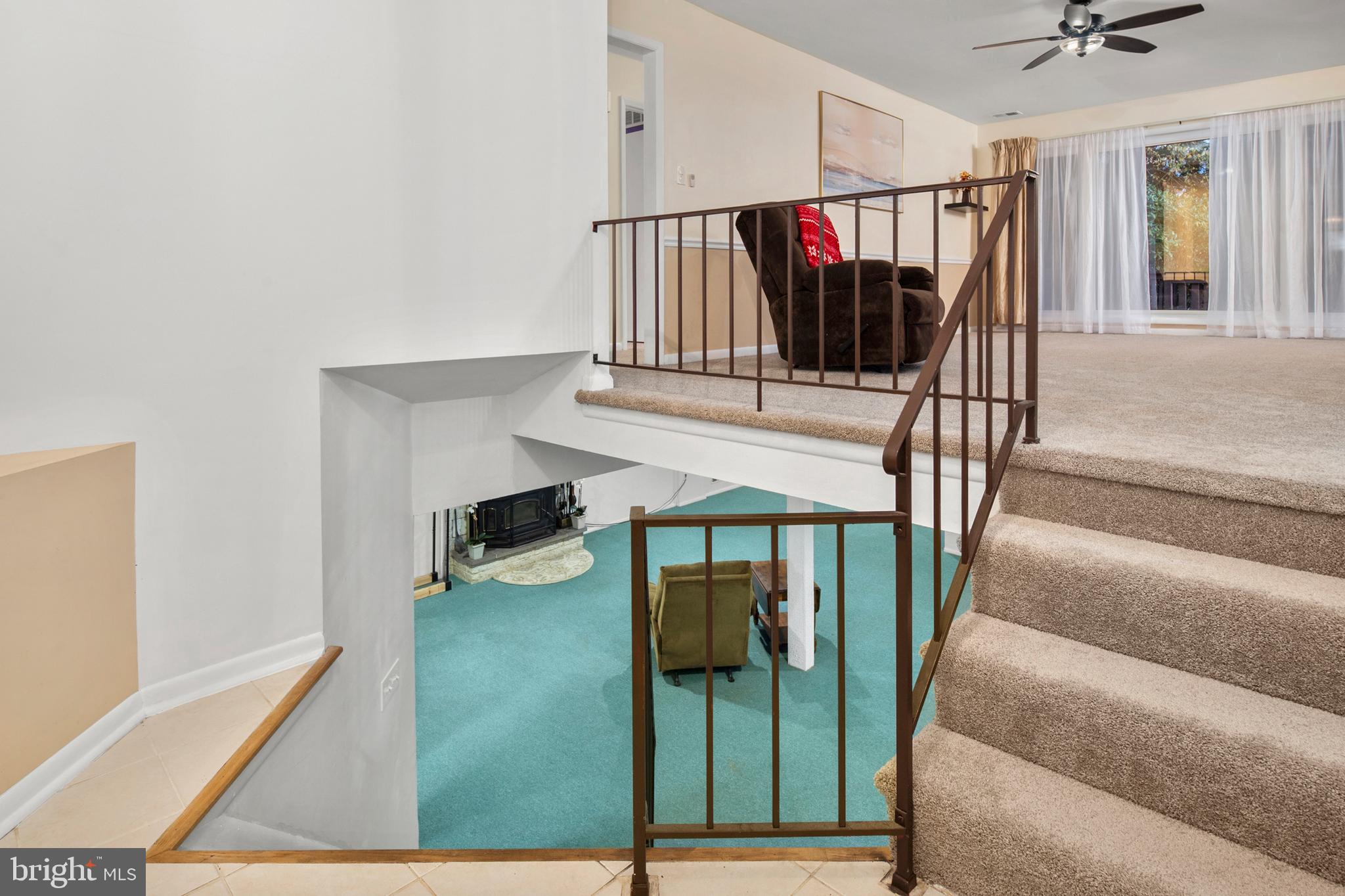 4133 Salem Bottom Road Westminster, MD 21157 - Photo 6 of 41 Foyer View