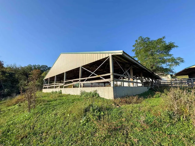 $475,000 | 29000 Monarch Avenue, Kendall, WI 54638