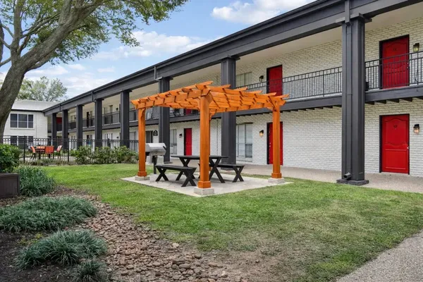 $841 | 2815 Greenridge Drive, Unit 3003, Houston, TX 77057