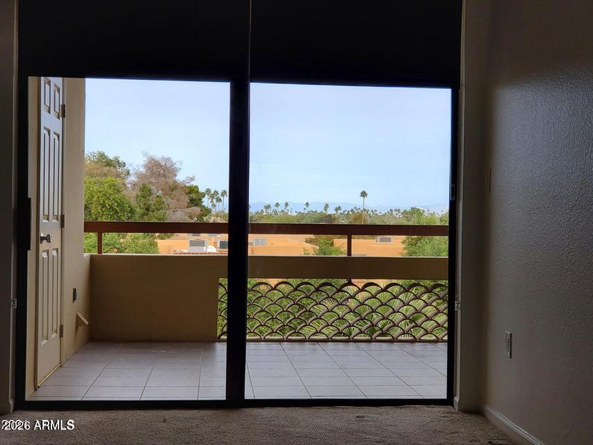 4200 North Miller Road, Unit 405 Scottsdale, AZ 85251 - Photo 11 of 12 Patio