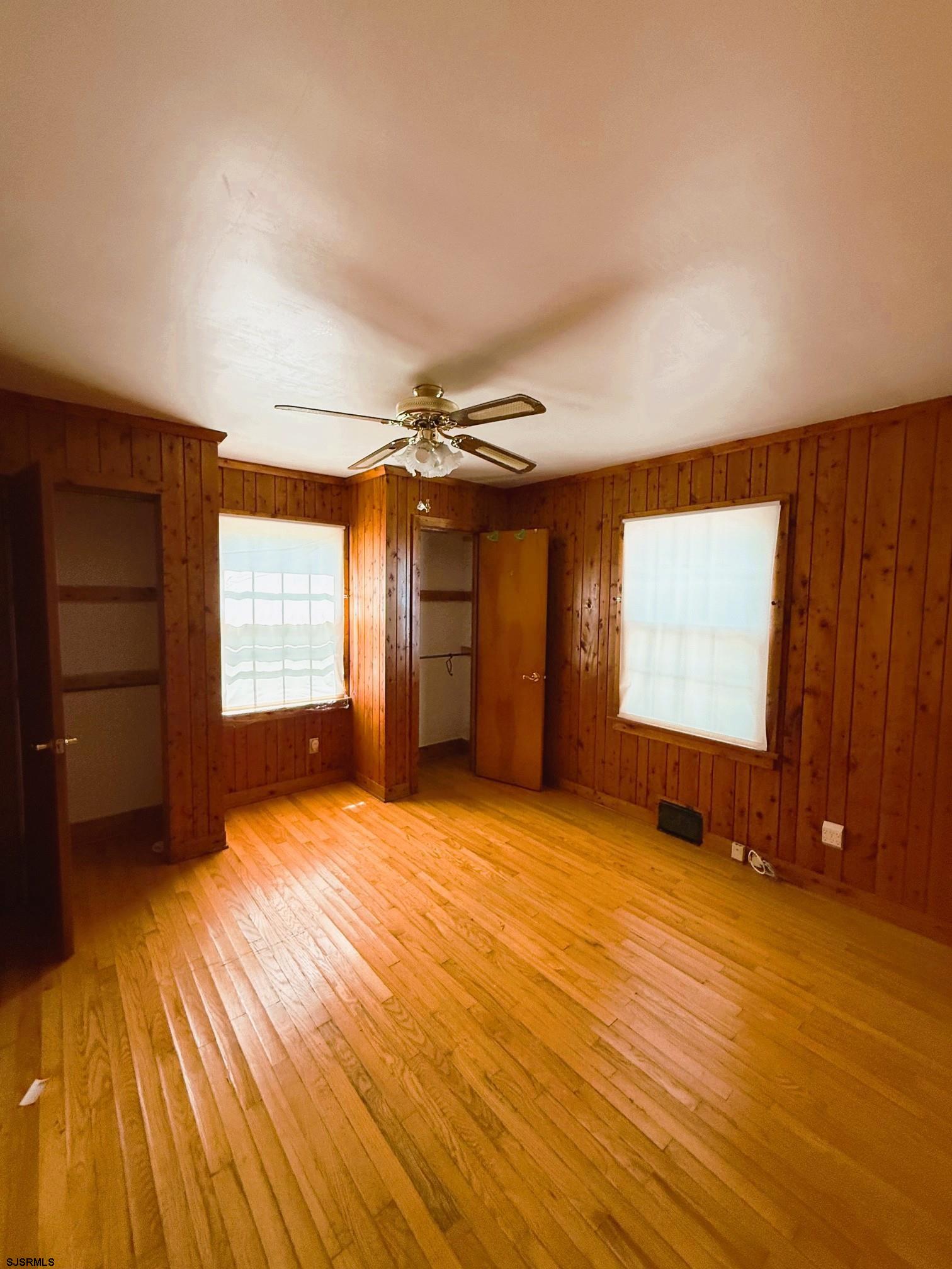 4 East Finley Road Bridgeton, NJ 08302 - Photo 15 of 33 a view of an empty room with wooden floor and a window