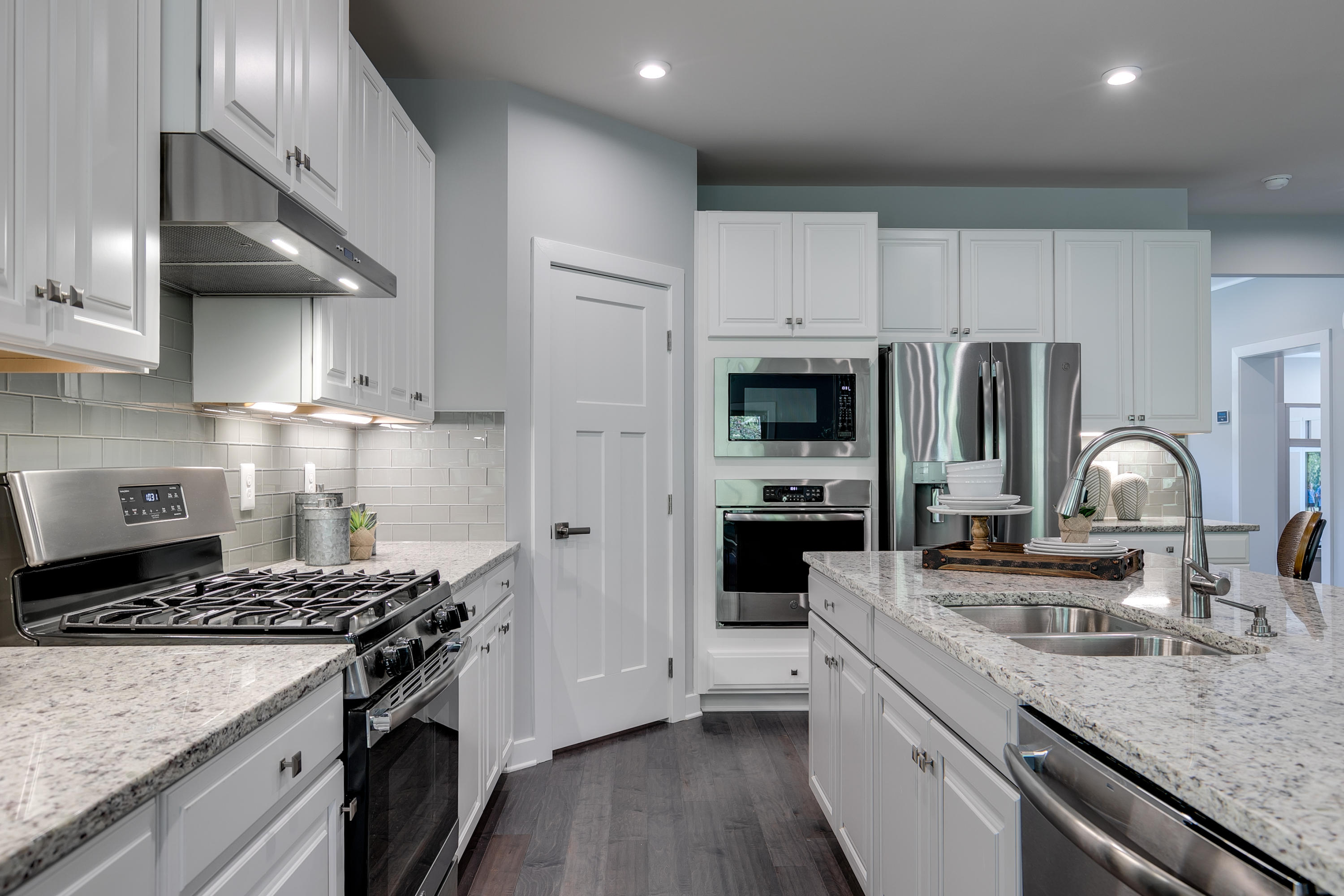 156 Whitetail Road Summerville, SC 29483 - Photo 2 of 15 Lehigh kitchen (2)