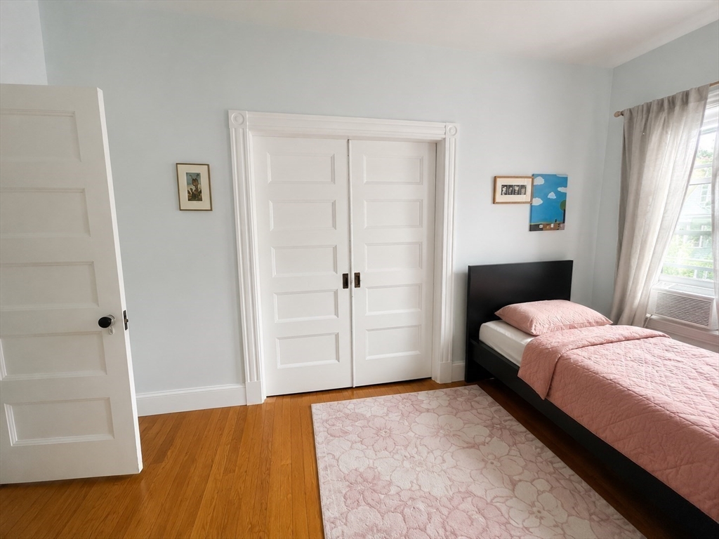 40 Perry Street, Unit 3 Brookline, MA 02445 - Photo 8 of 12 Gallery Image 8