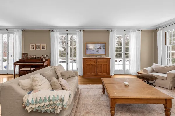 $2,300,000 | 852 Hale Street, Beverly, MA 01915