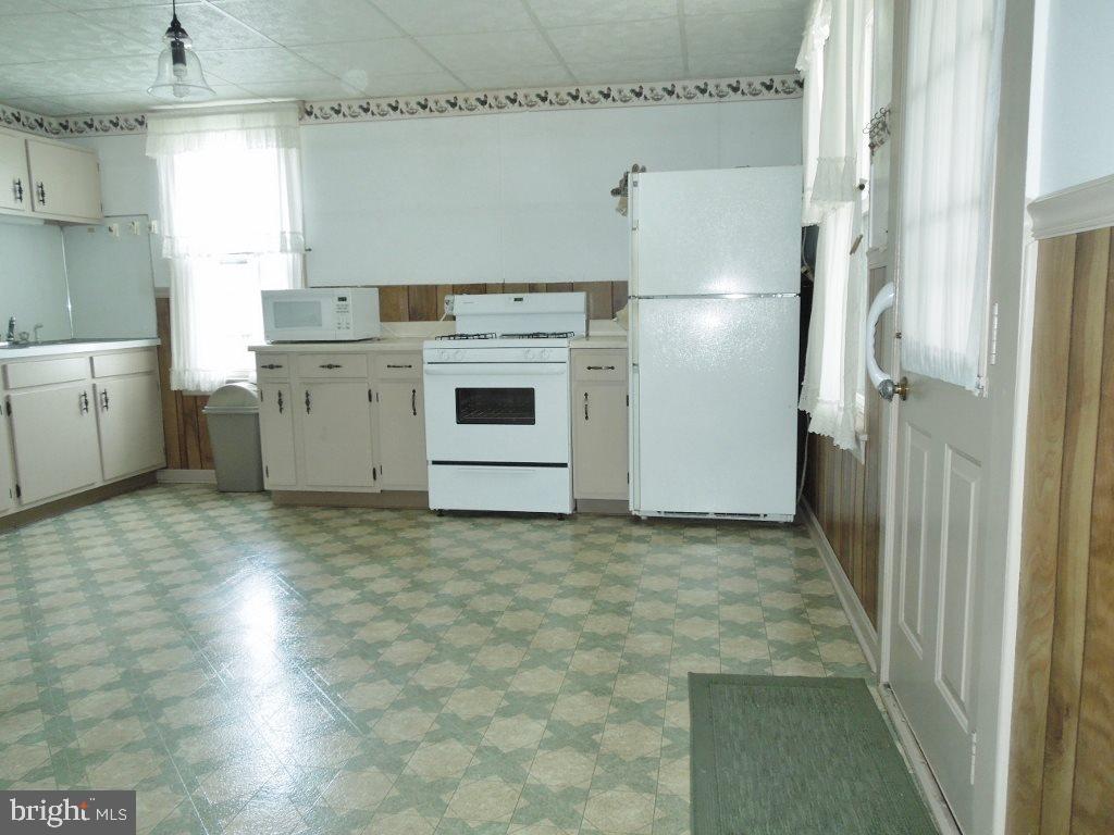 24 Fulton Street Hanover, PA 17331 - Photo 9 of 34 Gallery Image 9