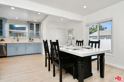 $1,399,000 | 22025 De La Osa Street, Woodland Hills, CA 91364