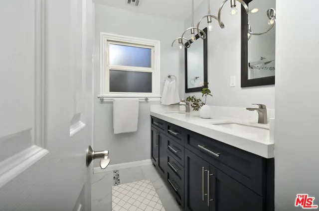 $1,399,000 | 22025 De La Osa Street, Woodland Hills, CA 91364