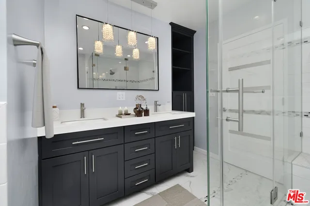 $1,399,000 | 22025 De La Osa Street, Woodland Hills, CA 91364