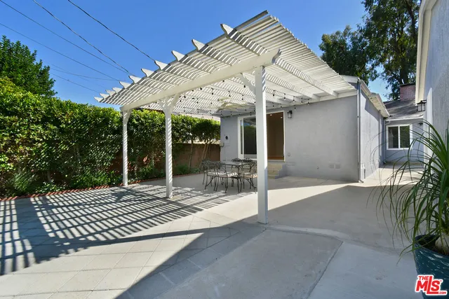$1,399,000 | 22025 De La Osa Street, Woodland Hills, CA 91364