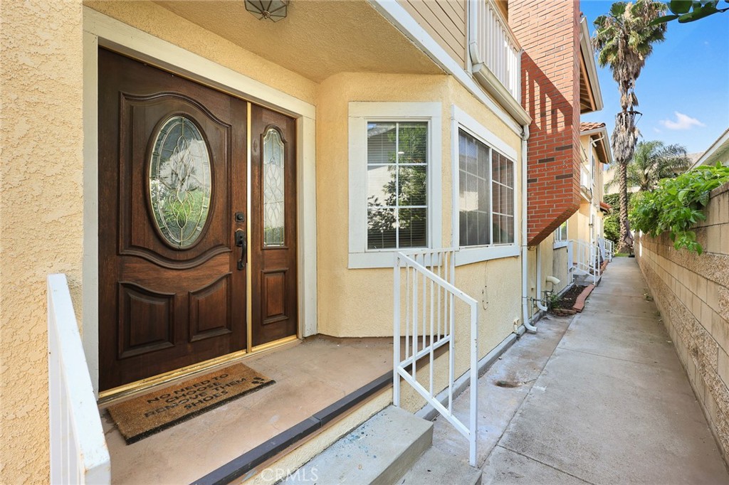 607 West Duarte Road, Unit A Monrovia, CA 91016 - Photo 2 of 35