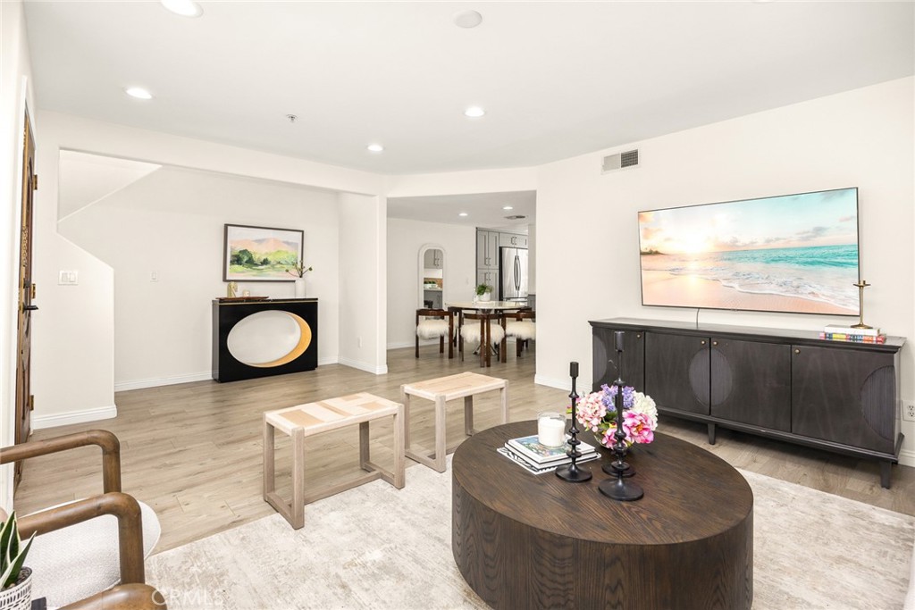 607 West Duarte Road, Unit A Monrovia, CA 91016 - Photo 7 of 35