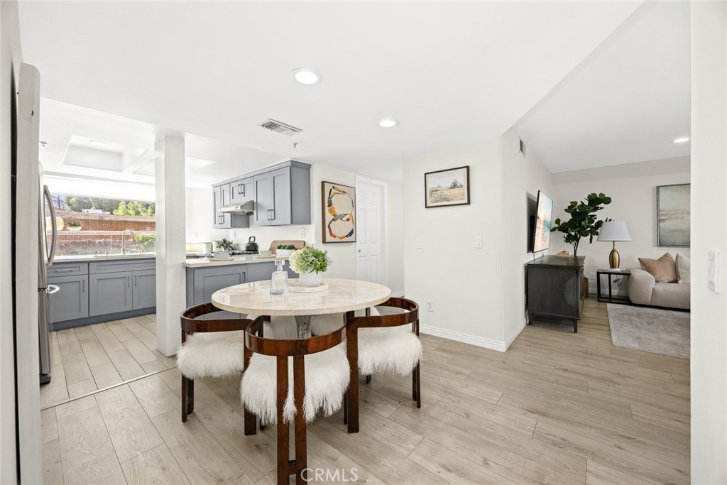 607 West Duarte Road, Unit A Monrovia, CA 91016 - Photo 8 of 35