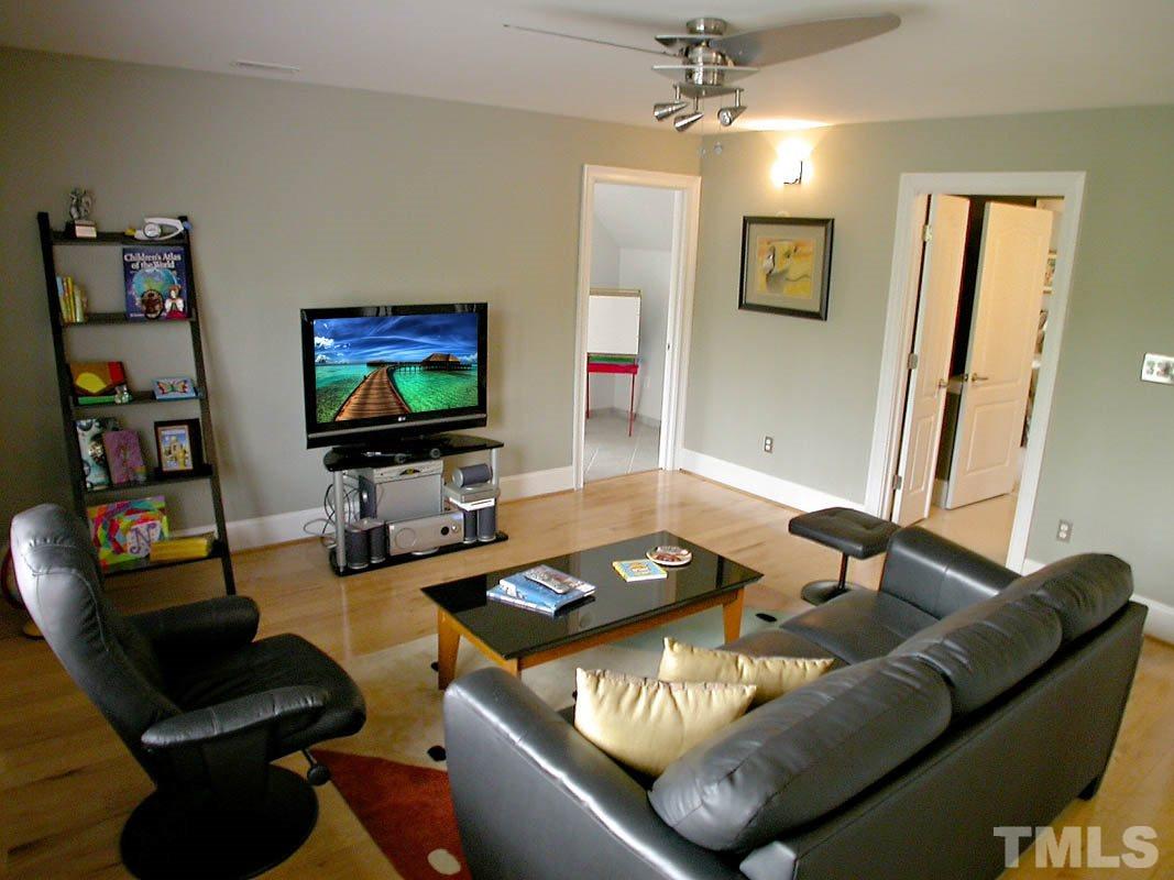 9401 Club Valley Way Raleigh, NC 27617 - Photo 18 of 24 Gallery Image 18