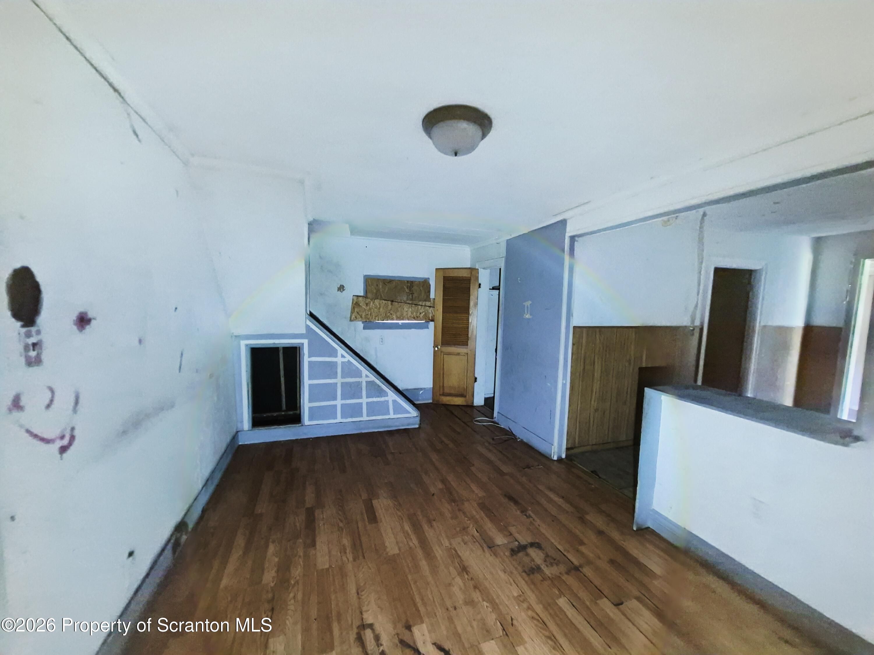 511 Meridian Avenue Scranton, PA 18504 - Photo 4 of 13 20260913_160757