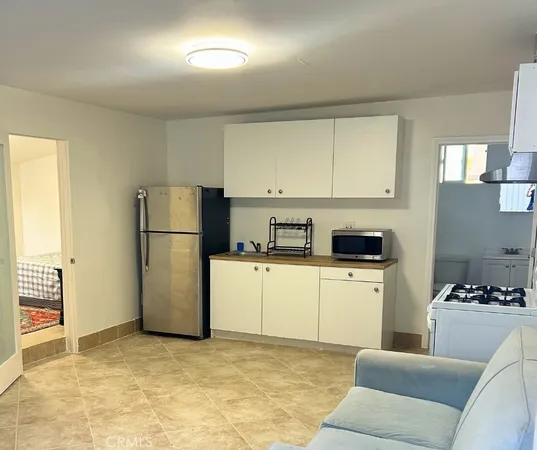 $2,000 | 7758 Eton Avenue, Canoga Park, CA 91304