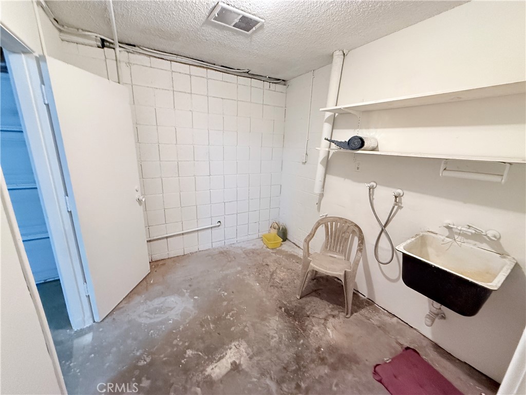 2575 Riverside Terrace Los Angeles, CA 90039 - Photo 22 of 29 a view of a room with utility room