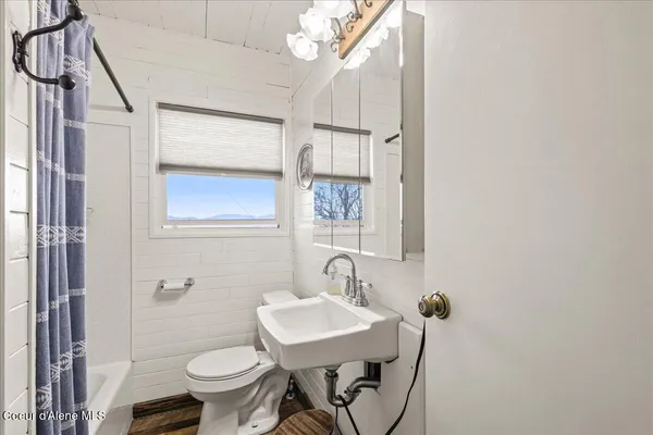 $629,000 | 19454 Idaho Road, Worley, ID 83876