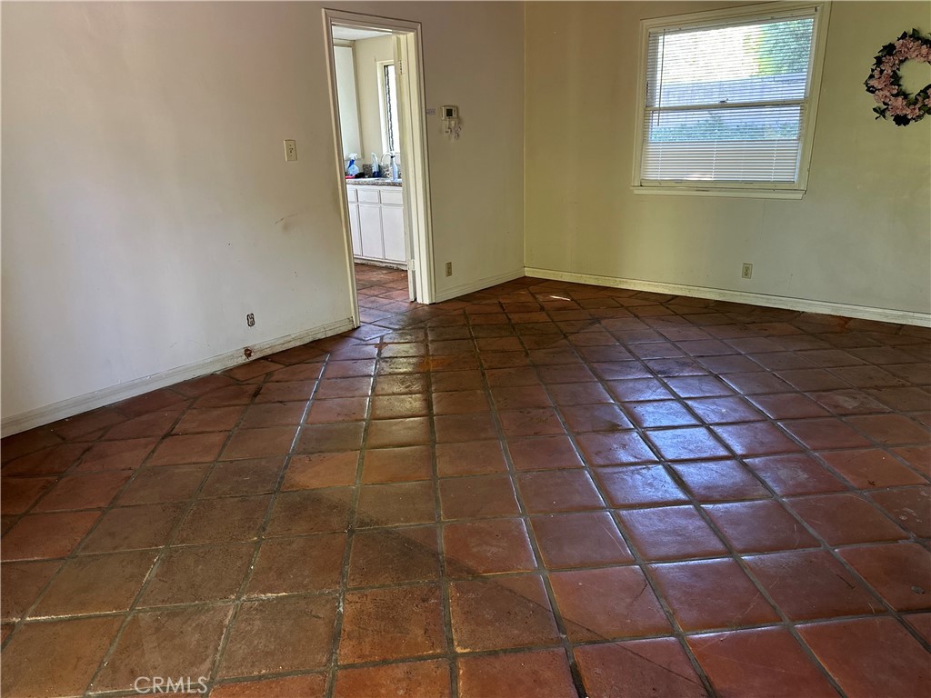 1920 Lorain Road San Marino, CA 91108 - Photo 27 of 32 a view of an empty room and window