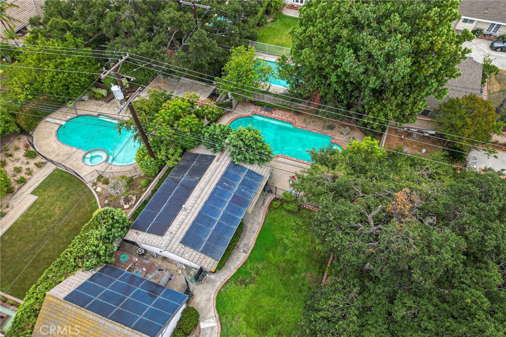 1920 Lorain Road San Marino, CA 91108 - Photo 7 of 32 a view of a backyard with sitting area