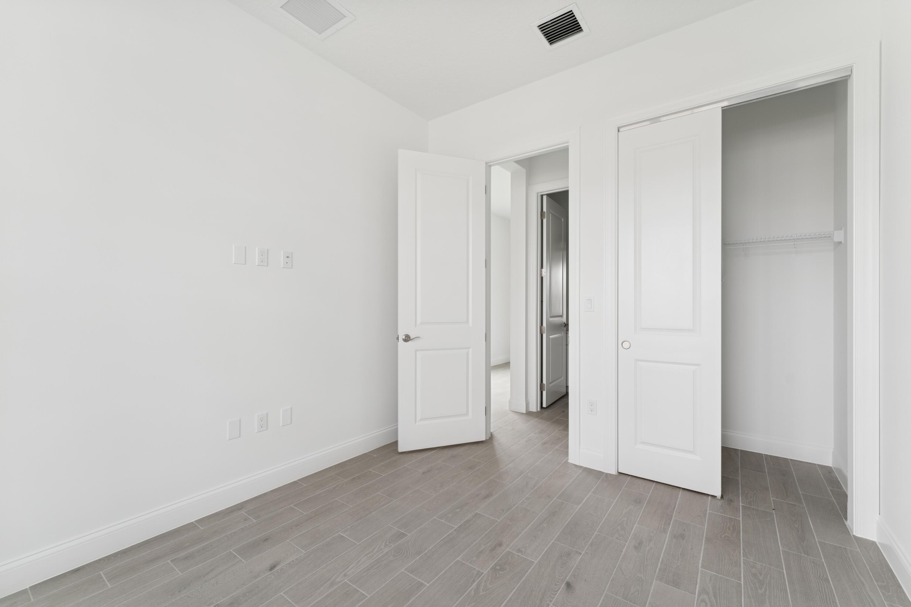 6790 Southeast Pine Drive, Unit 29 Stuart, FL 34997 - Photo 6 of 46 Extra Suite