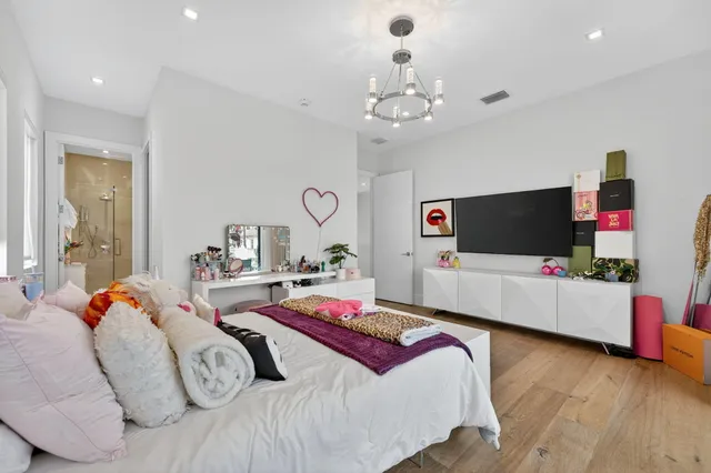 $100,000 | 785 Northeast 70th Street, Boca Raton, FL 33487