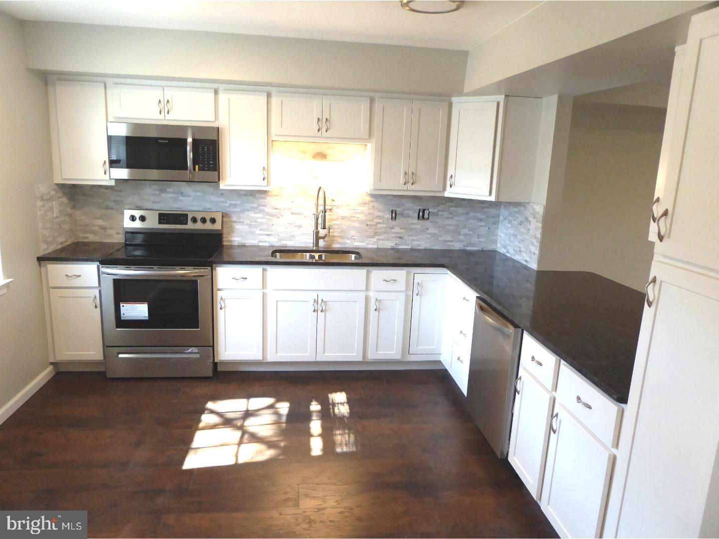 143 Stonegate Road Quakertown, PA 18951 - Photo 2 of 18 Kitchen