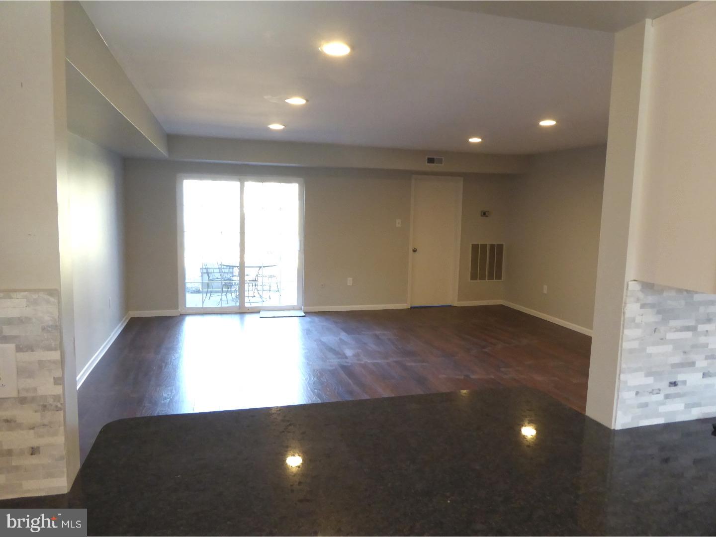143 Stonegate Road Quakertown, PA 18951 - Photo 5 of 18 Living Room