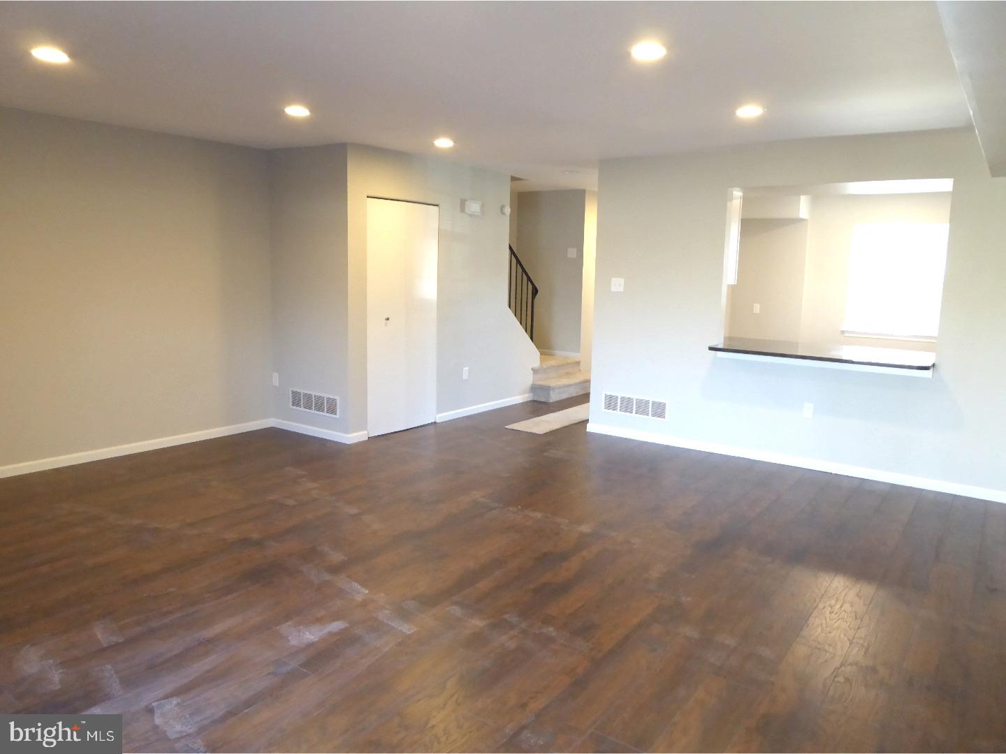 143 Stonegate Road Quakertown, PA 18951 - Photo 7 of 18 Living Room