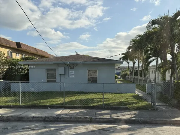 $1,300 | 2148 Northwest Flagler Terrace, Unit F, Miami, FL 33125