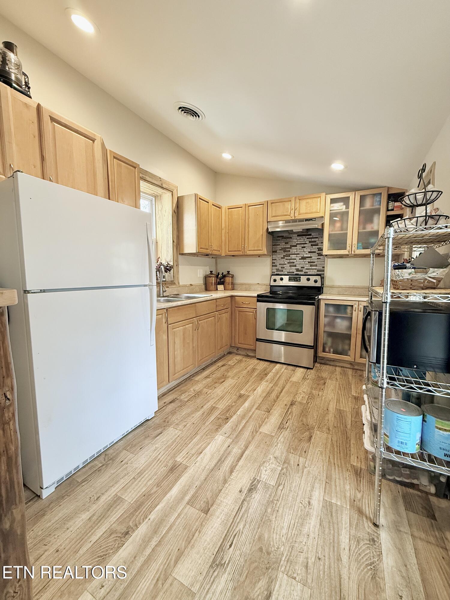 1954 Main Street White Pine, TN 37890 - Photo 21 of 34 C6