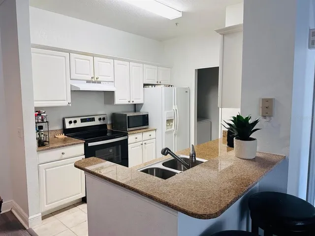 $315,000 | 1300 Eastern Pecan Place, Unit 208, Winter Garden, FL 34787