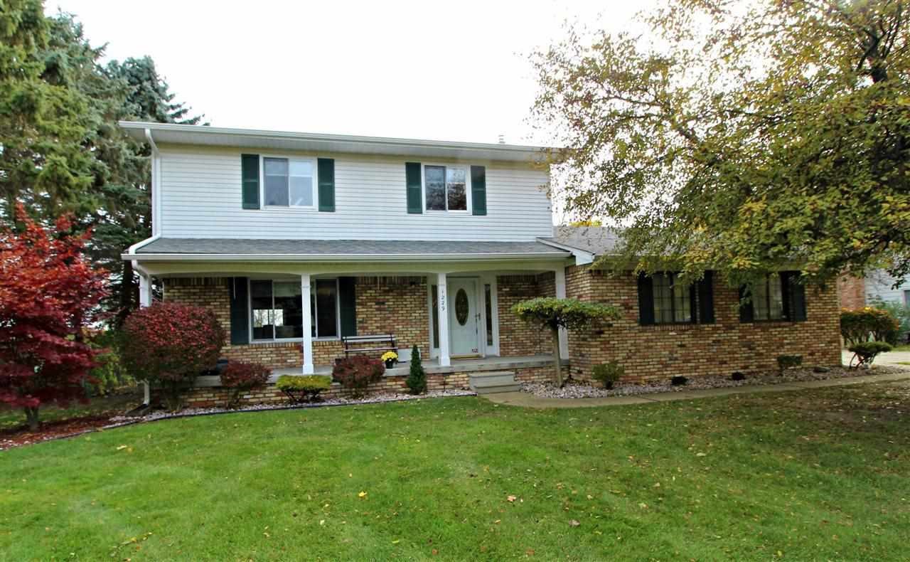 1229 Wreckenridge Road Flint, MI 48532 - Photo 1 of 28 21523119.JPG