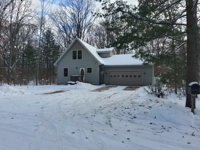 $269,000 | 11905 Wales Drive, Unit 90, Stanwood, MI 49346