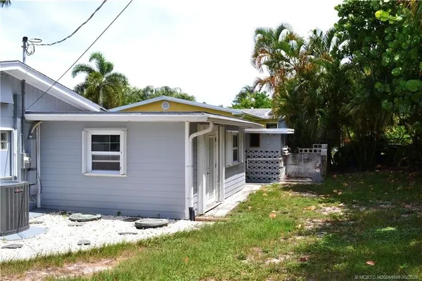 $3,300 | 3489 Northeast Linda Drive, Jensen Beach, FL 34957
