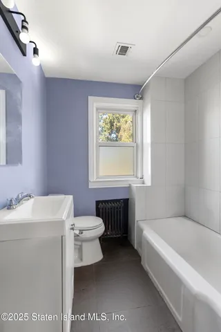 $950,000 | 7247 Amboy Road | Tottenville