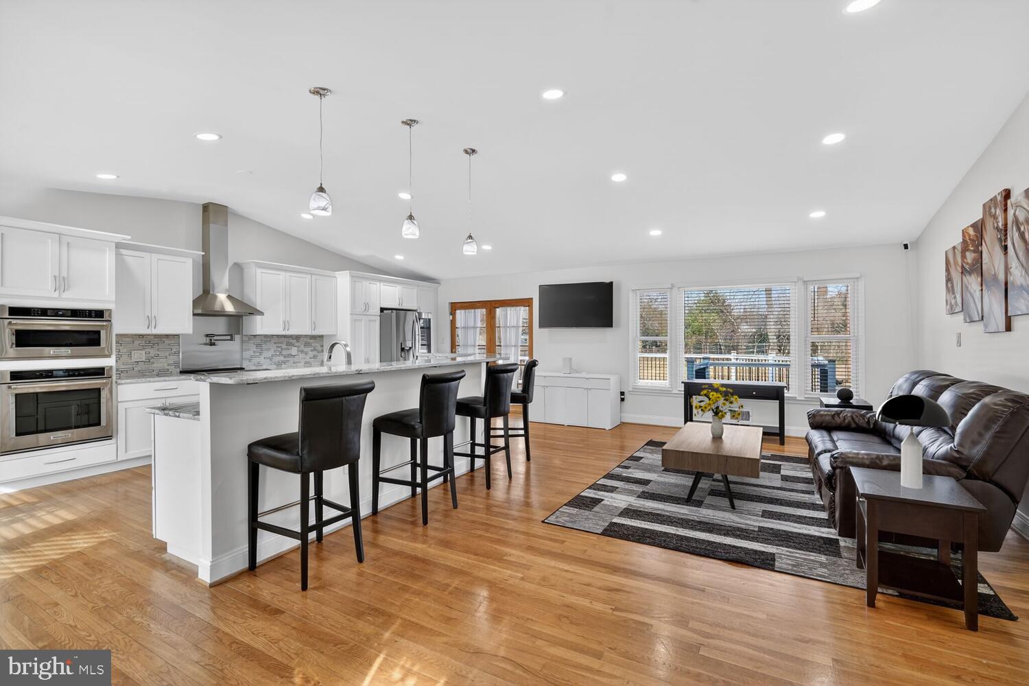 2829 Vixen Lane Silver Spring, MD 20906 - Photo 3 of 36