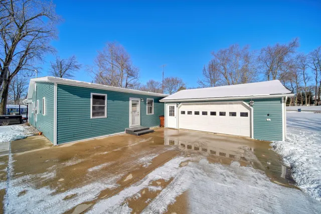 $435,900 | 10902 Devils Lake Highway, Addison, MI 49220